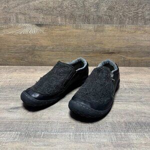 Jambu Jbu Crimson Black Floral Embossed Textile Slip On Shoes Women's Size 8